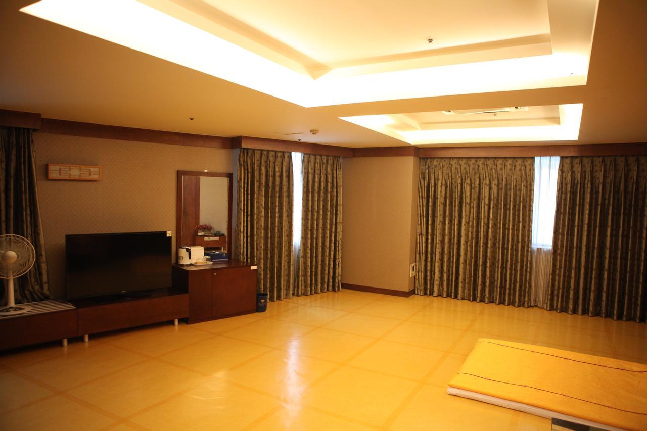 Diamond Tourist Hotel Busan Exteriör bild